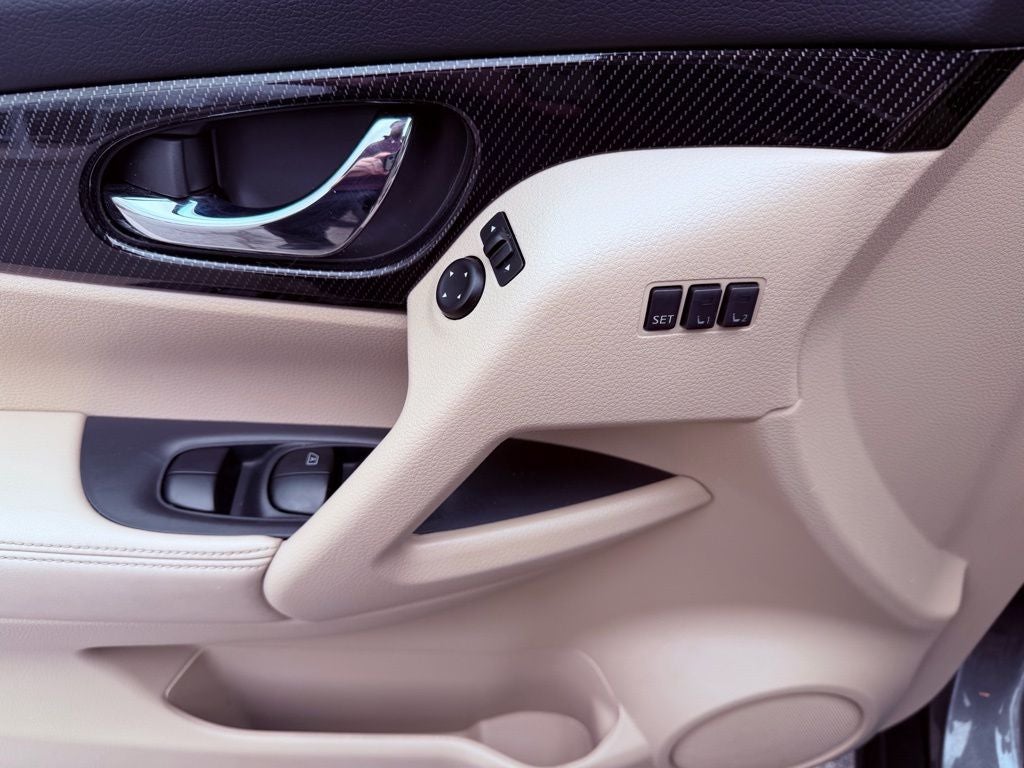 2017 Nissan Rogue SL PREMIUM/PANO ROOF/360 CAM/NEW TIRES/ALL RECORDS