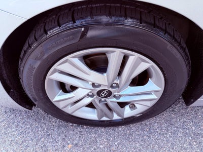 2020 Hyundai Elantra SEL BLIND SPOT/COLLISION MITIGATION/4 NEW TIRES