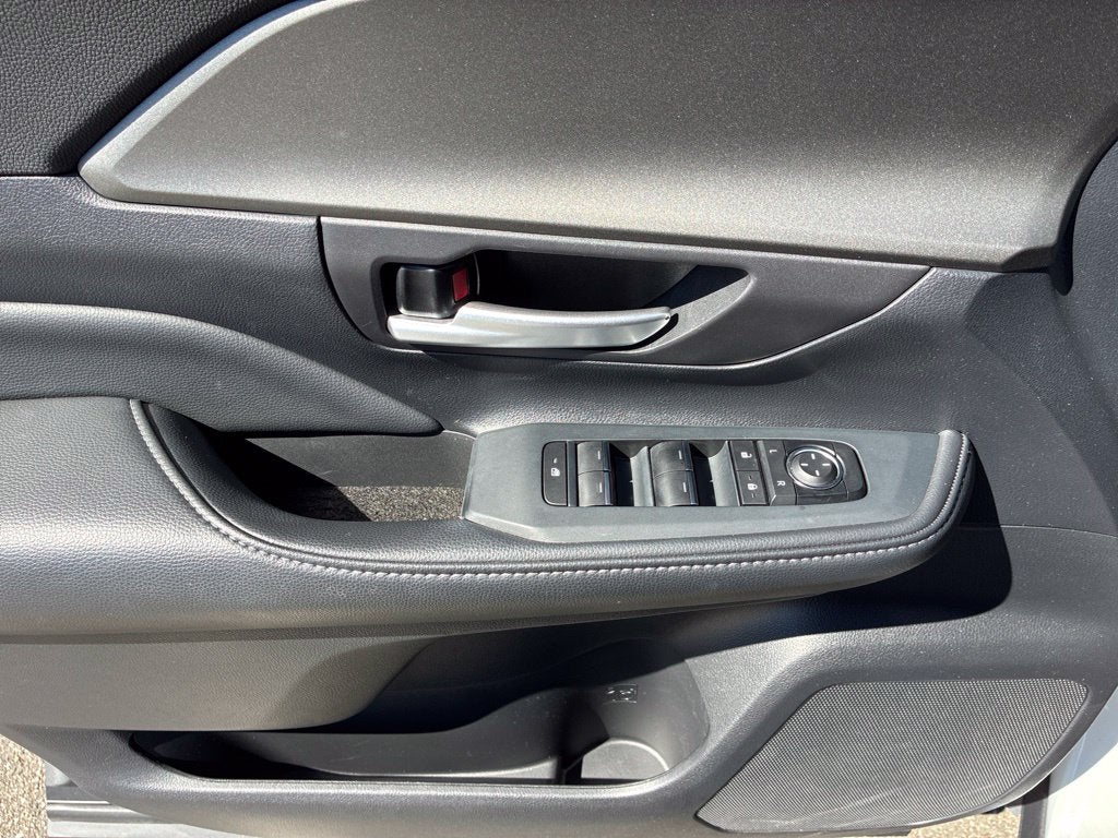2025 Toyota Grand Highlander LE BLIND SPOT/SMART CRUISE/CARPLAY