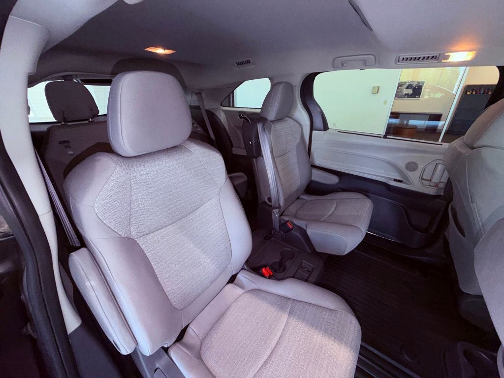 2021 Toyota Sienna LE LE+ PKG/SUNROOF/BLIND SPOT/SMART CRUISE/1 OWNER