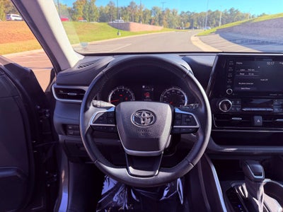 2022 Toyota Highlander LE SMART CRUISE/CARPLAY/BLINDSPOT/NEW TIRES/1-OWNER