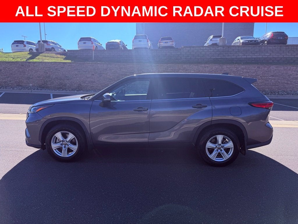 2022 Toyota Highlander LE SMART CRUISE/CARPLAY/BLINDSPOT/NEW TIRES/1-OWNER
