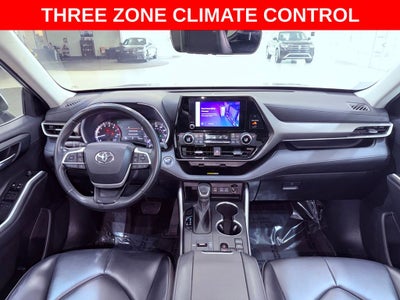 2023 Toyota Highlander XLE BLIND SPOT/SMART CRUISE/4 NEW TIRES/ALL RECORDS