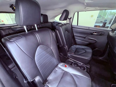 2023 Toyota Highlander XLE BLIND SPOT/SMART CRUISE/4 NEW TIRES/ALL RECORDS