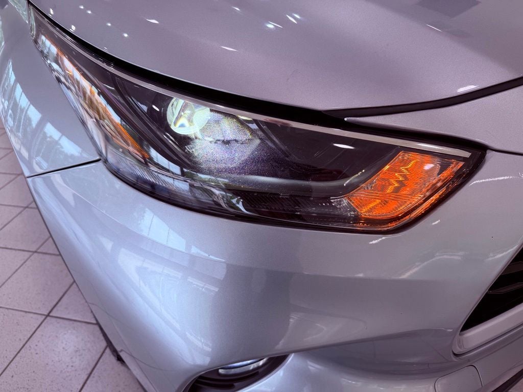 2023 Toyota Highlander XLE BLIND SPOT/SMART CRUISE/4 NEW TIRES/ALL RECORDS