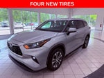 2023 Toyota Highlander XLE BLIND SPOT/SMART CRUISE/4 NEW TIRES/ALL RECORDS