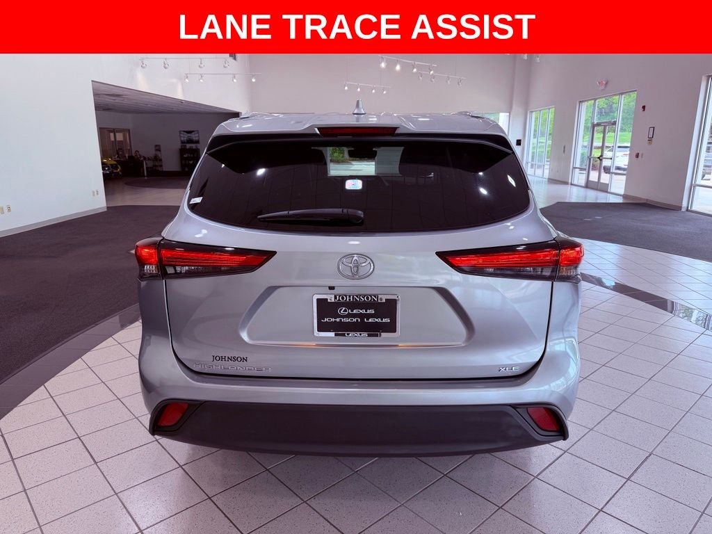 2023 Toyota Highlander XLE BLIND SPOT/SMART CRUISE/4 NEW TIRES/ALL RECORDS