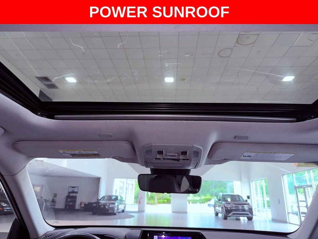 2023 Toyota Highlander XLE BLIND SPOT/SMART CRUISE/4 NEW TIRES/ALL RECORDS