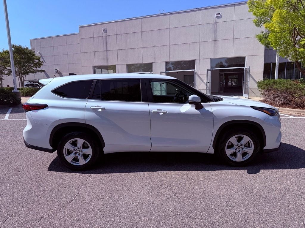2023 Toyota Highlander LE BLIND SPOT/SMART CRUISE/CARPLAY/1 OWNER