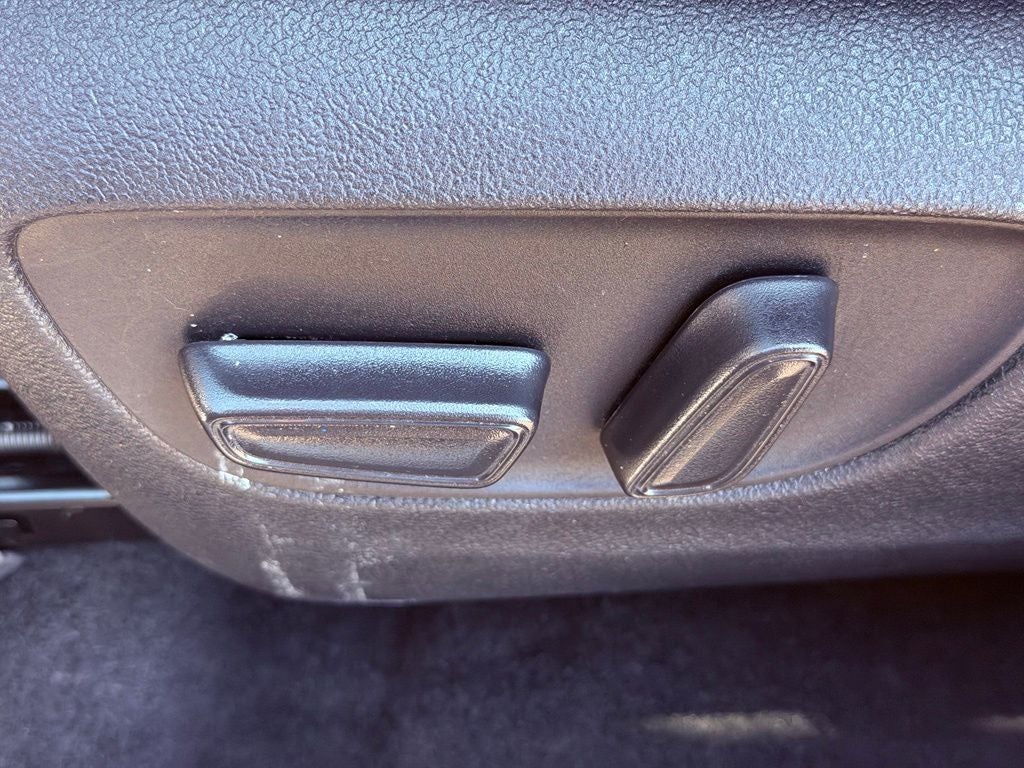 2023 Toyota Highlander LE BLIND SPOT/SMART CRUISE/CARPLAY/1 OWNER