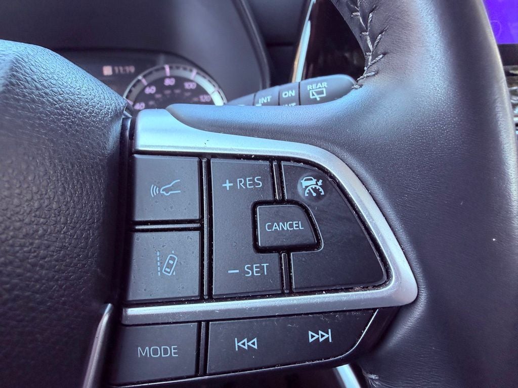 2023 Toyota Highlander LE BLIND SPOT/SMART CRUISE/CARPLAY/1 OWNER