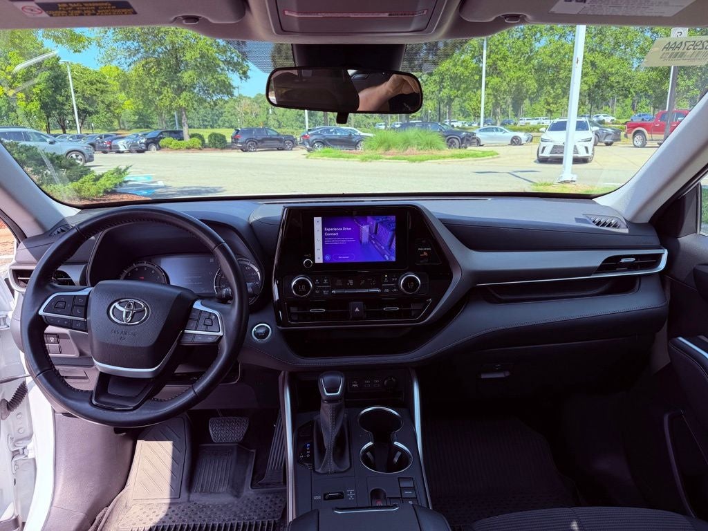 2023 Toyota Highlander LE BLIND SPOT/SMART CRUISE/CARPLAY/1 OWNER