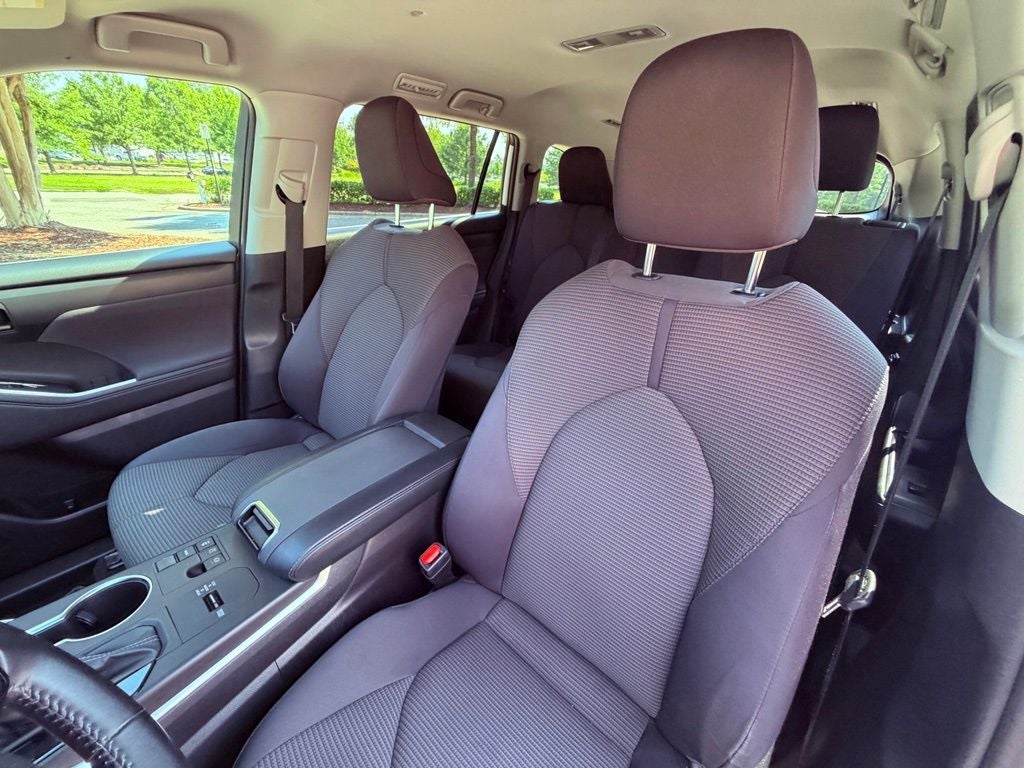 2023 Toyota Highlander LE BLIND SPOT/SMART CRUISE/CARPLAY/1 OWNER