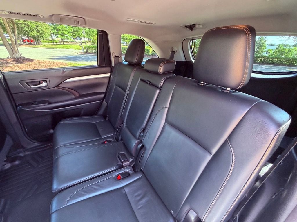 2016 Toyota Highlander XLE V6 NAVIGATION/SUNROOF/HEATED SEATS/NEW TIRES