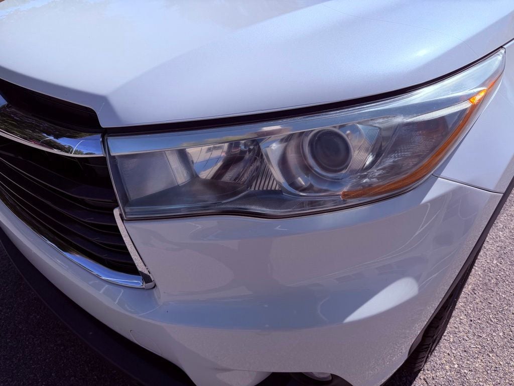 2016 Toyota Highlander XLE V6 NAVIGATION/SUNROOF/HEATED SEATS/NEW TIRES