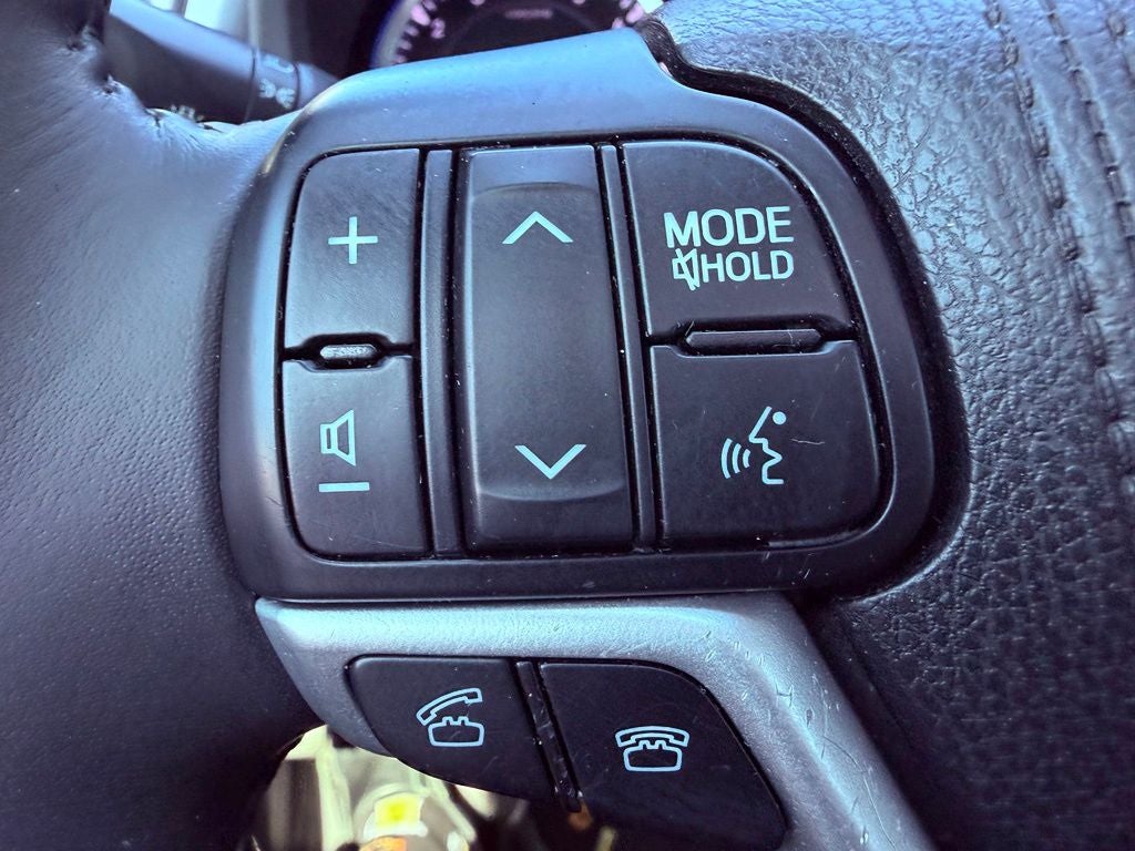 2016 Toyota Highlander XLE V6 NAVIGATION/SUNROOF/HEATED SEATS/NEW TIRES