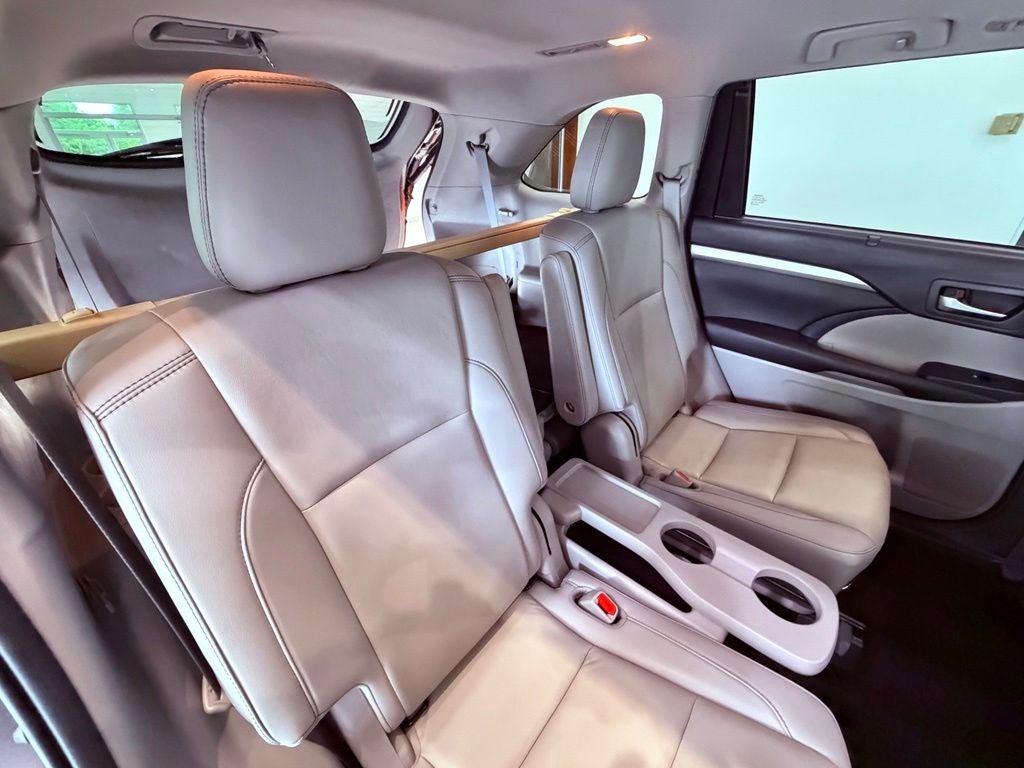 2019 Toyota Highlander XLE NAV/BLIND SPOT/SMART CRUISE/4 NEW TIRES