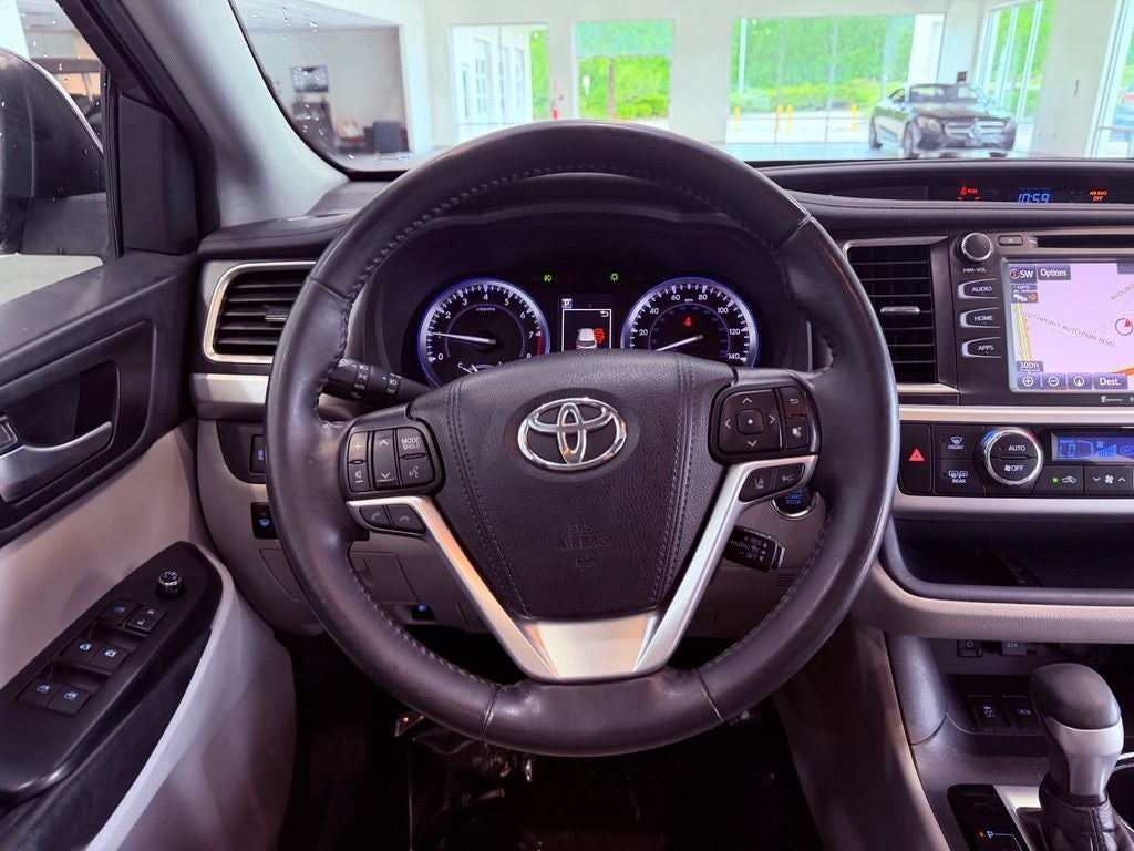 2019 Toyota Highlander XLE NAV/BLIND SPOT/SMART CRUISE/4 NEW TIRES