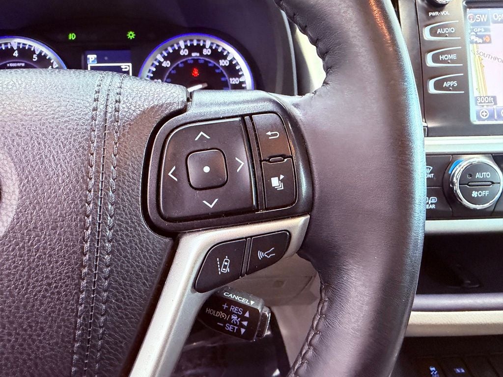 2019 Toyota Highlander XLE NAV/BLIND SPOT/SMART CRUISE/4 NEW TIRES
