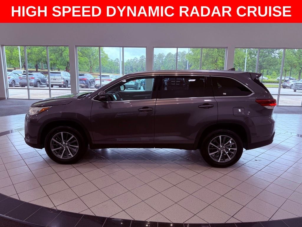 2019 Toyota Highlander XLE NAV/BLIND SPOT/SMART CRUISE/4 NEW TIRES