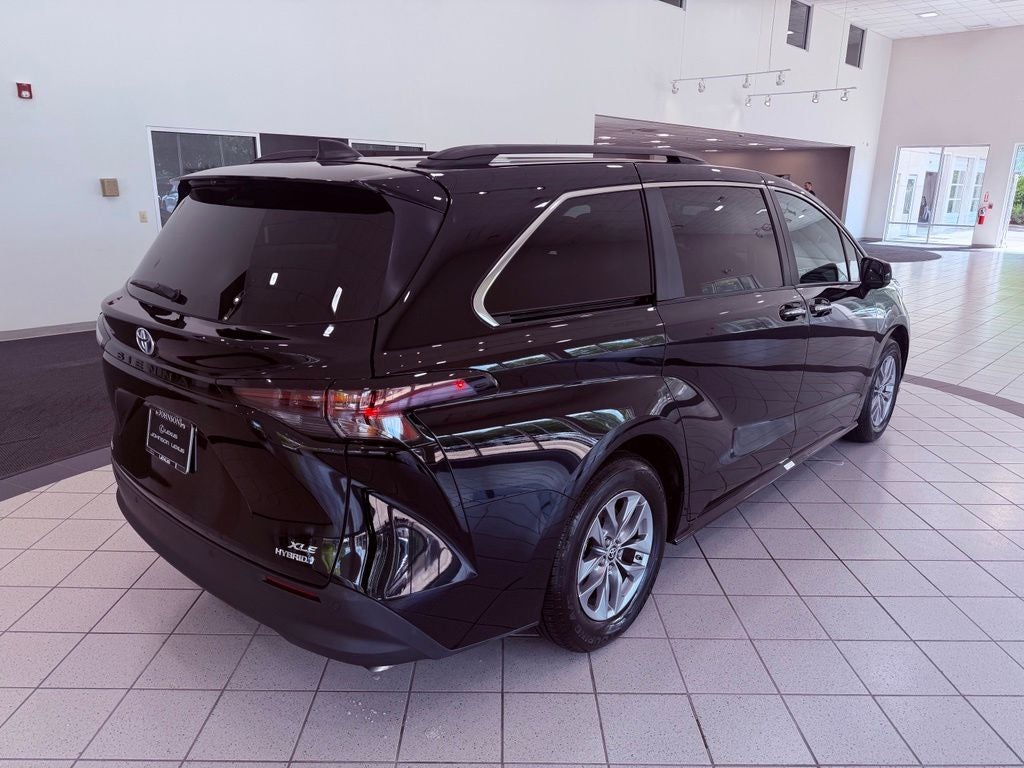 2024 Toyota Sienna XLE CARPLAY/BLIND SPOT/PARK AST/SMART CRUISE