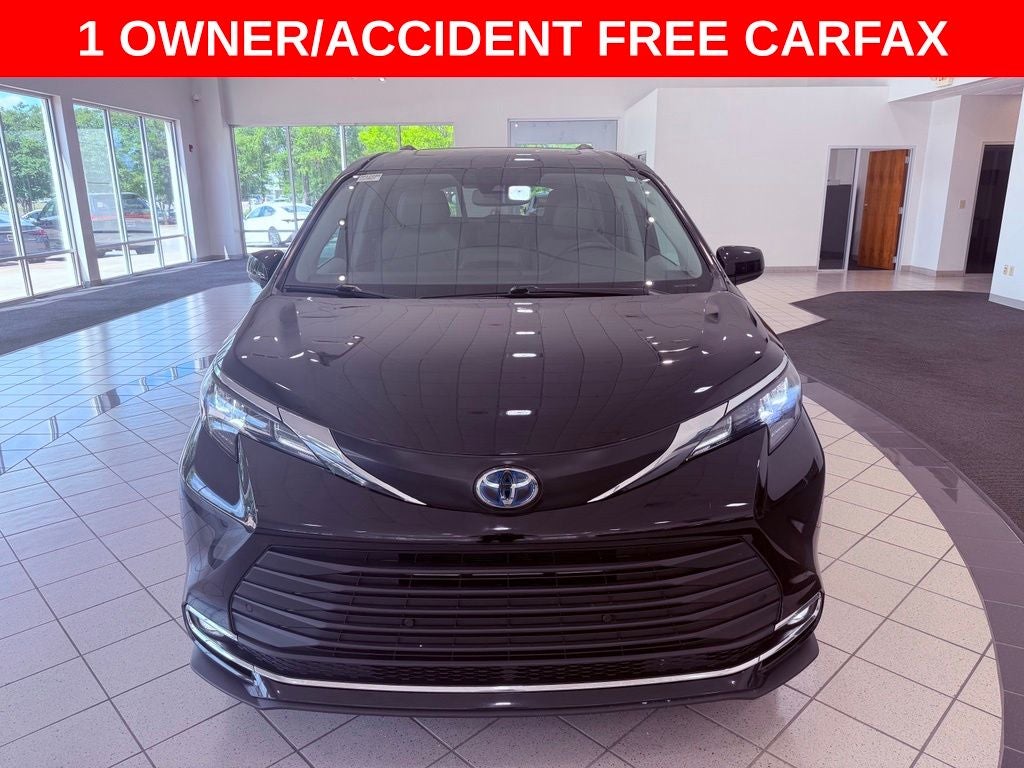 2024 Toyota Sienna XLE CARPLAY/BLIND SPOT/PARK AST/SMART CRUISE
