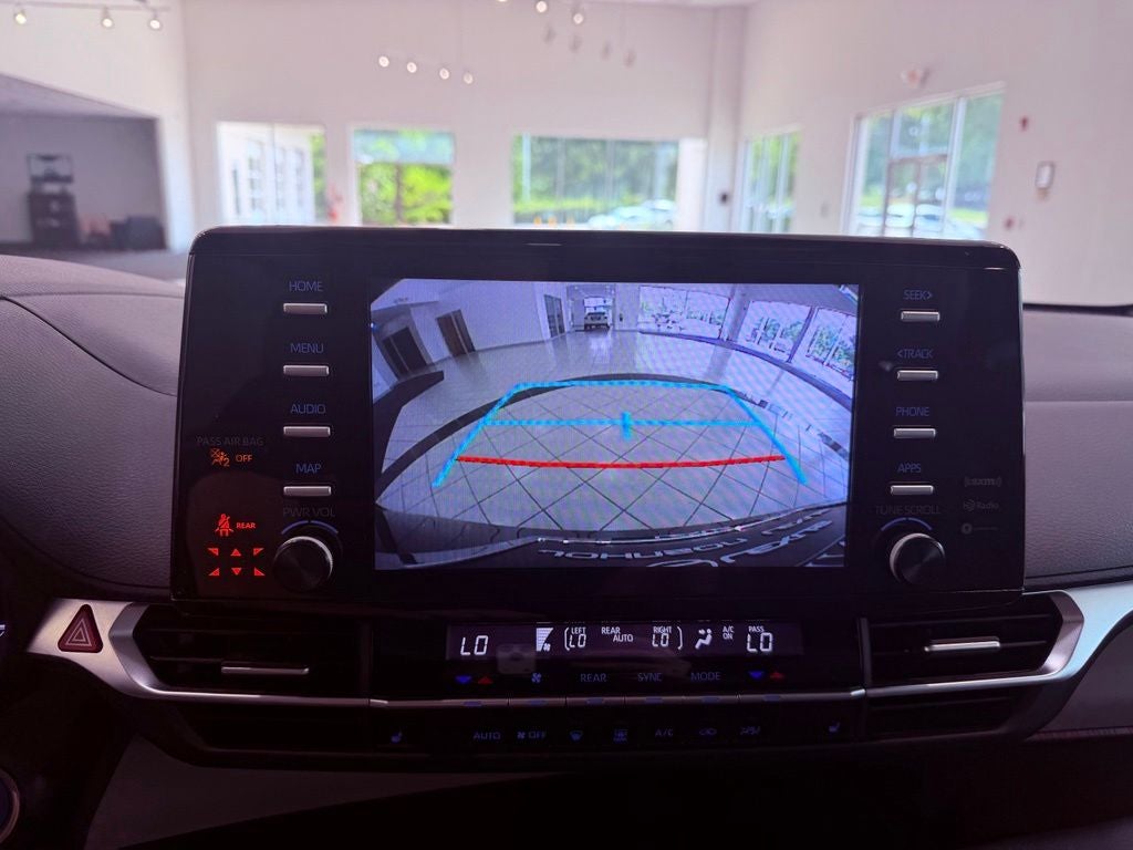 2024 Toyota Sienna XLE CARPLAY/BLIND SPOT/PARK AST/SMART CRUISE