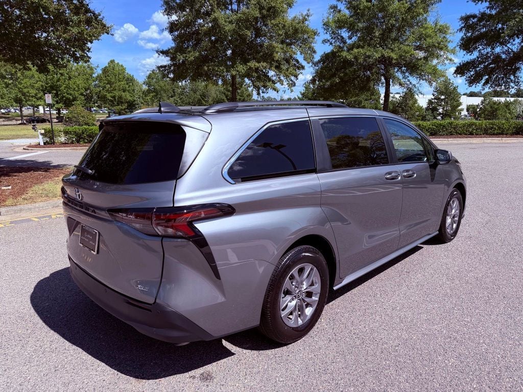 2026 Toyota Sienna XLE JBL/NAV/BLIND SPOT/PARK AST/ALL RECORDS