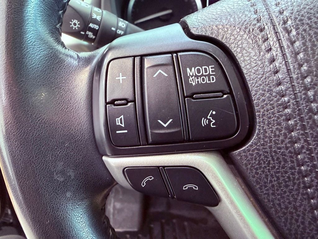 2017 Toyota Highlander Limited NAV/SMART CRUISE/CLEAN CARFAX