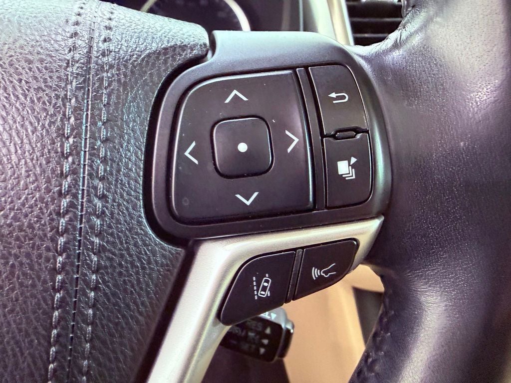 2017 Toyota Highlander Limited NAV/SMART CRUISE/CLEAN CARFAX