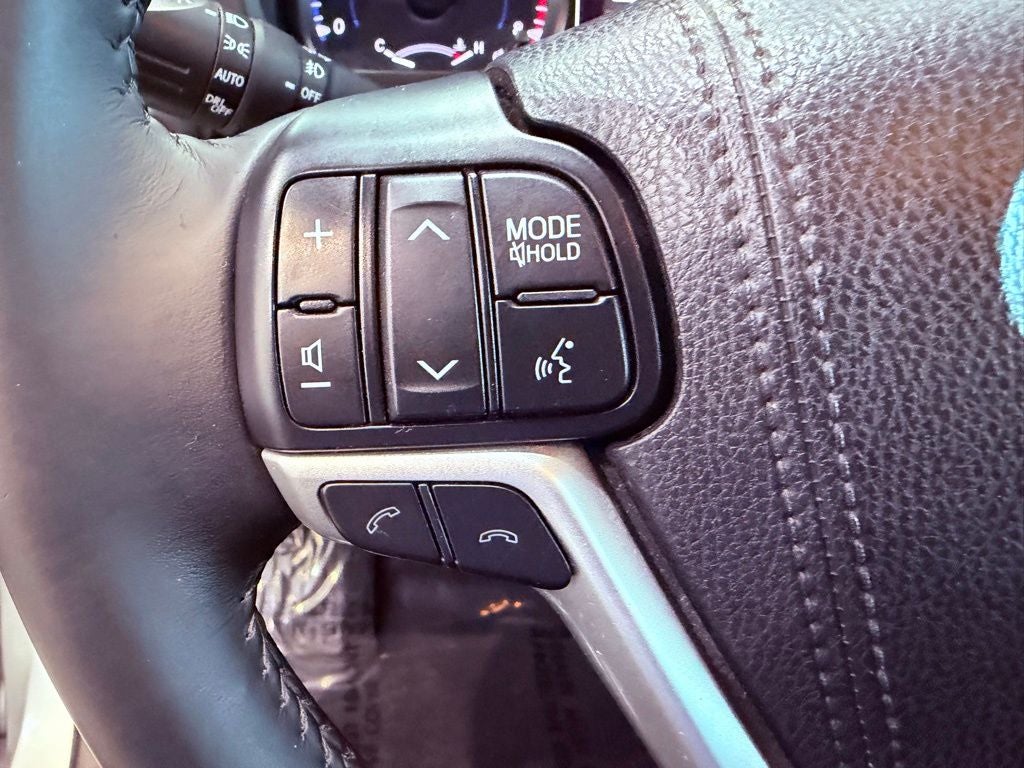 2018 Toyota Highlander LE Plus SMART CRUISE/4 NEW TIRES/ALL RECORDS