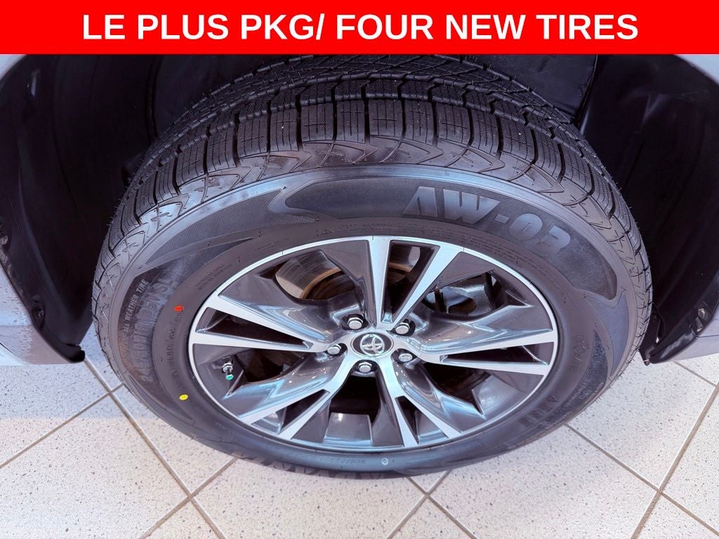 2018 Toyota Highlander LE Plus SMART CRUISE/4 NEW TIRES/ALL RECORDS