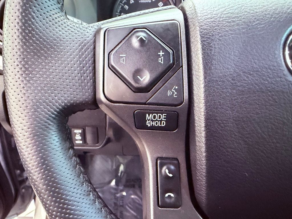 2021 Toyota Tacoma TRD Off-Road V6/TECH PKG/CARPLAY/BLIND SPOT/PARK AST