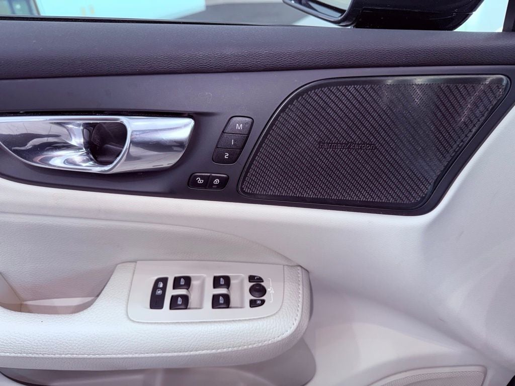 2020 Volvo S60 T5 Momentum PREMIUM/HARMAN KARDON/BLIND SPOT/PARK AST