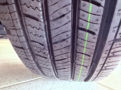 2022 Toyota Prius Limited HEAD UP/NAV/SUNROOF/CARPLAY/4 NEW TIRES