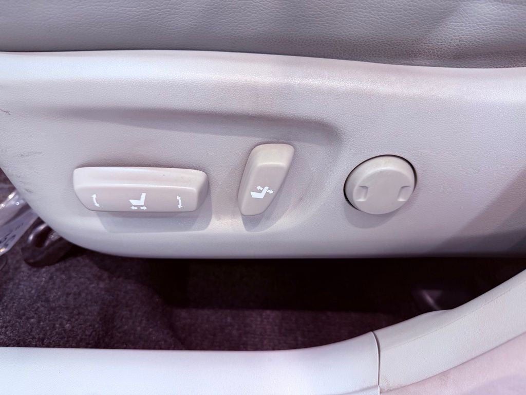 2012 Toyota Prius Four JBL/NAV/1 OWNER