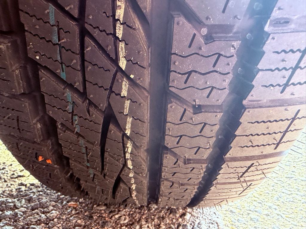 2024 Toyota Venza Limited JBL/HEAD UP/1 OWNER/CLEAN CARFAX/4 NEW TIRES