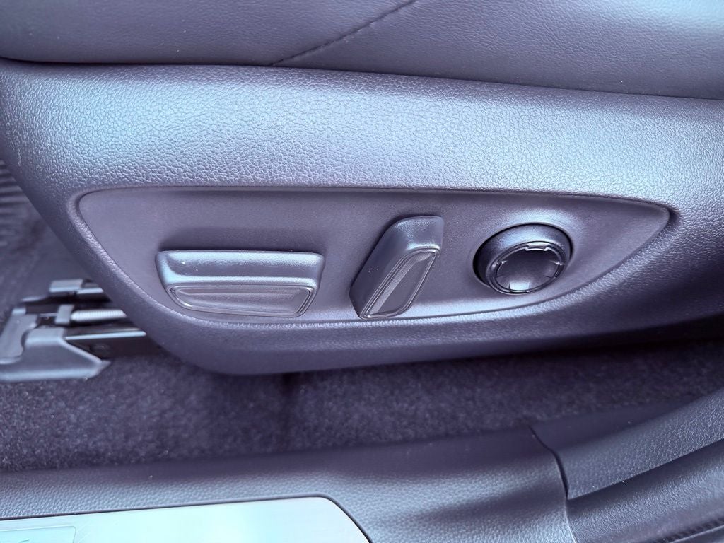 2024 Toyota Venza Limited JBL/HEAD UP/1 OWNER/CLEAN CARFAX/4 NEW TIRES