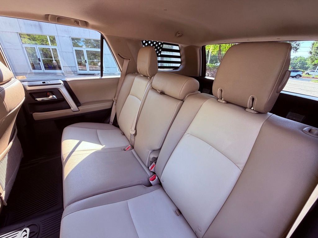 2019 Toyota 4Runner SR5 Premium NAVIGATION/SUNROOF/4X4/CLEAN CARFAX