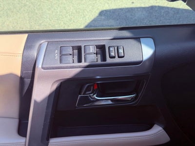 2019 Toyota 4Runner SR5 Premium NAVIGATION/SUNROOF/4X4/CLEAN CARFAX