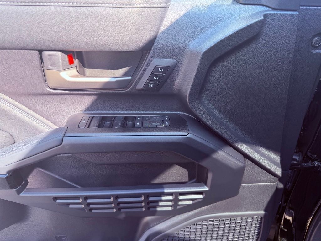 2026 Toyota 4Runner i-FORCE MAX Hybrid Limited JBL/360-CAM/NAV/PARK AST