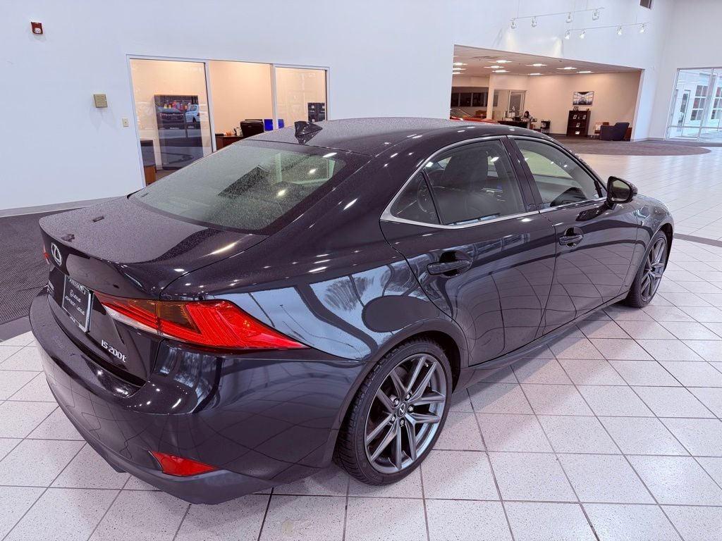 2017 Lexus IS 200t F SPORT/BLIND SPOT/SMART CRUISE/LANE KEEP AST