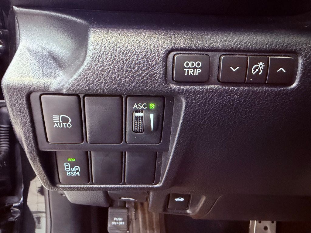 2017 Lexus IS 200t F SPORT/BLIND SPOT/SMART CRUISE/LANE KEEP AST