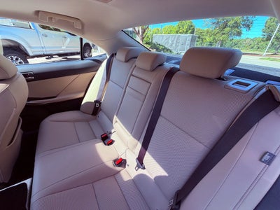 2017 Lexus IS 200t SUNROOF/PARK AST/SMART CRUISE/1 OWNER/ALL RECORDS