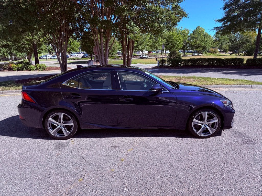 2017 Lexus IS 200t SUNROOF/PARK AST/SMART CRUISE/1 OWNER/ALL RECORDS