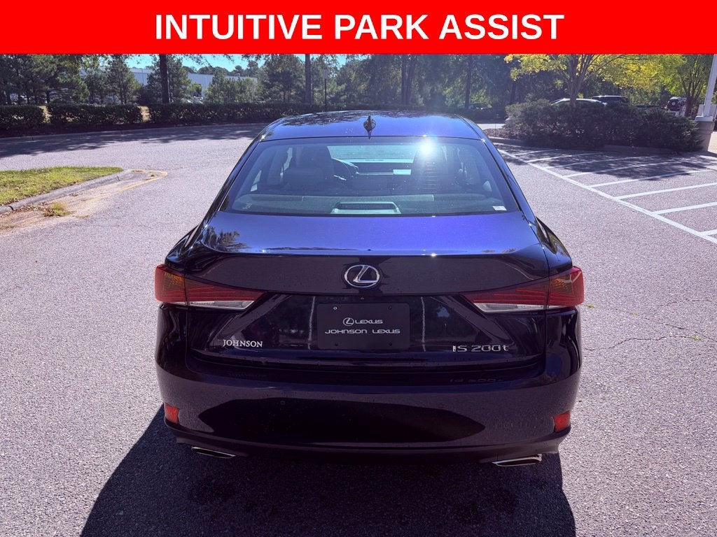 2017 Lexus IS 200t SUNROOF/PARK AST/SMART CRUISE/1 OWNER/ALL RECORDS
