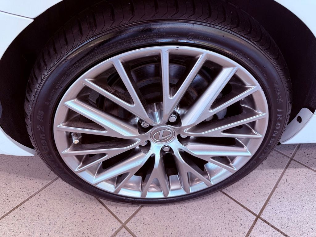 2017 Lexus IS 200t SMART CRUISE/SUNROOF/LANE ALERT/1-OWNER/15K MILES