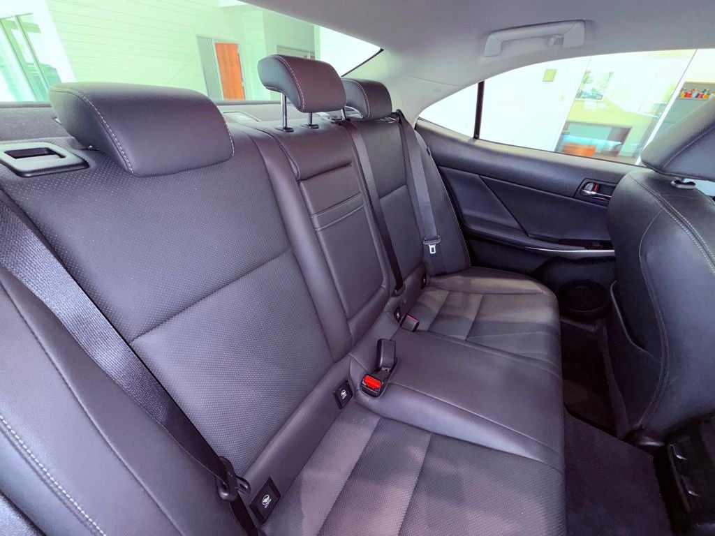 2015 Lexus IS 250 NAV/BLIND SPOT/PARK AST/4 NEW TIRES/ALL RECORDS