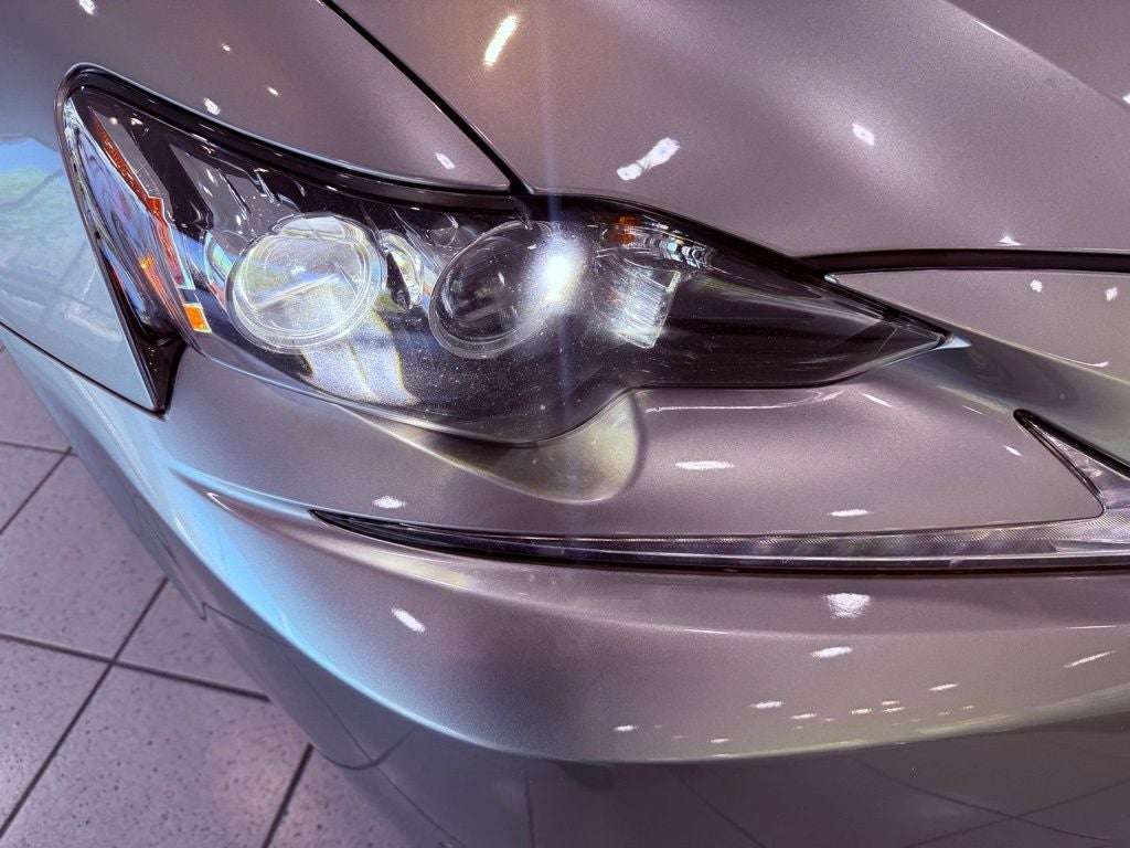 2015 Lexus IS 250 NAV/BLIND SPOT/PARK AST/4 NEW TIRES/ALL RECORDS