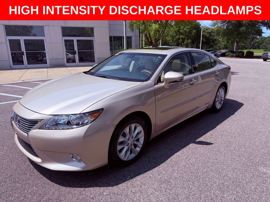 2013 Lexus ES 300h LUXURY/NAVIGATION/BLIND SPOT/PARK AST/SUNSHADE